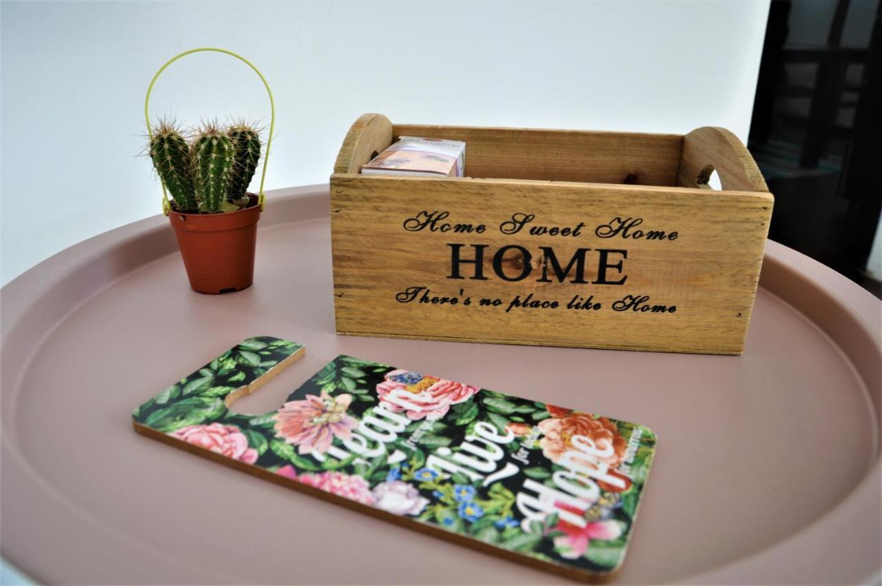Honey I'M Home Apartments เวลีคอเทอร์โนโว ภายนอก รูปภาพ