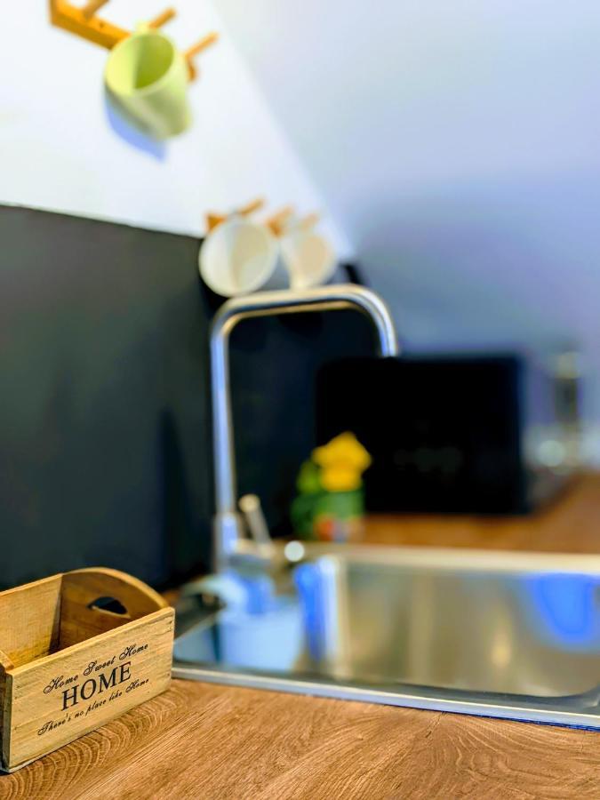 Honey I'M Home Apartments เวลีคอเทอร์โนโว ภายนอก รูปภาพ