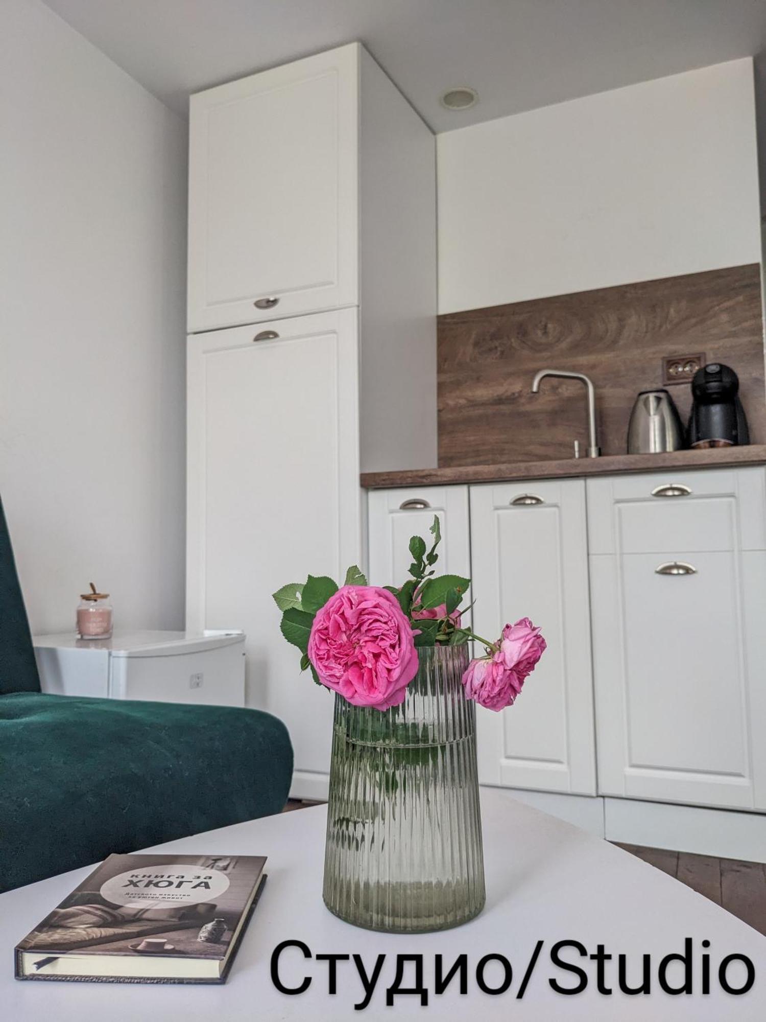 Honey I'M Home Apartments เวลีคอเทอร์โนโว ภายนอก รูปภาพ