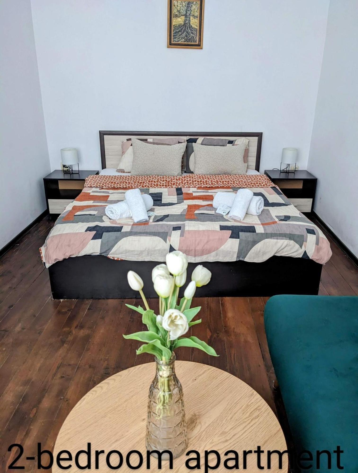 Honey I'M Home Apartments เวลีคอเทอร์โนโว ภายนอก รูปภาพ